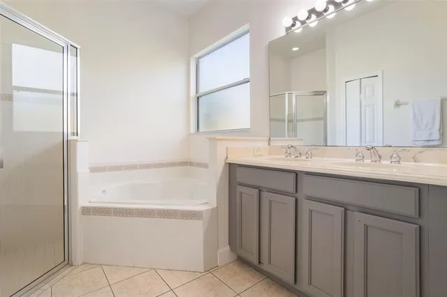 $324,000 | 103 Crescent Moon Drive, Groveland, FL 34736