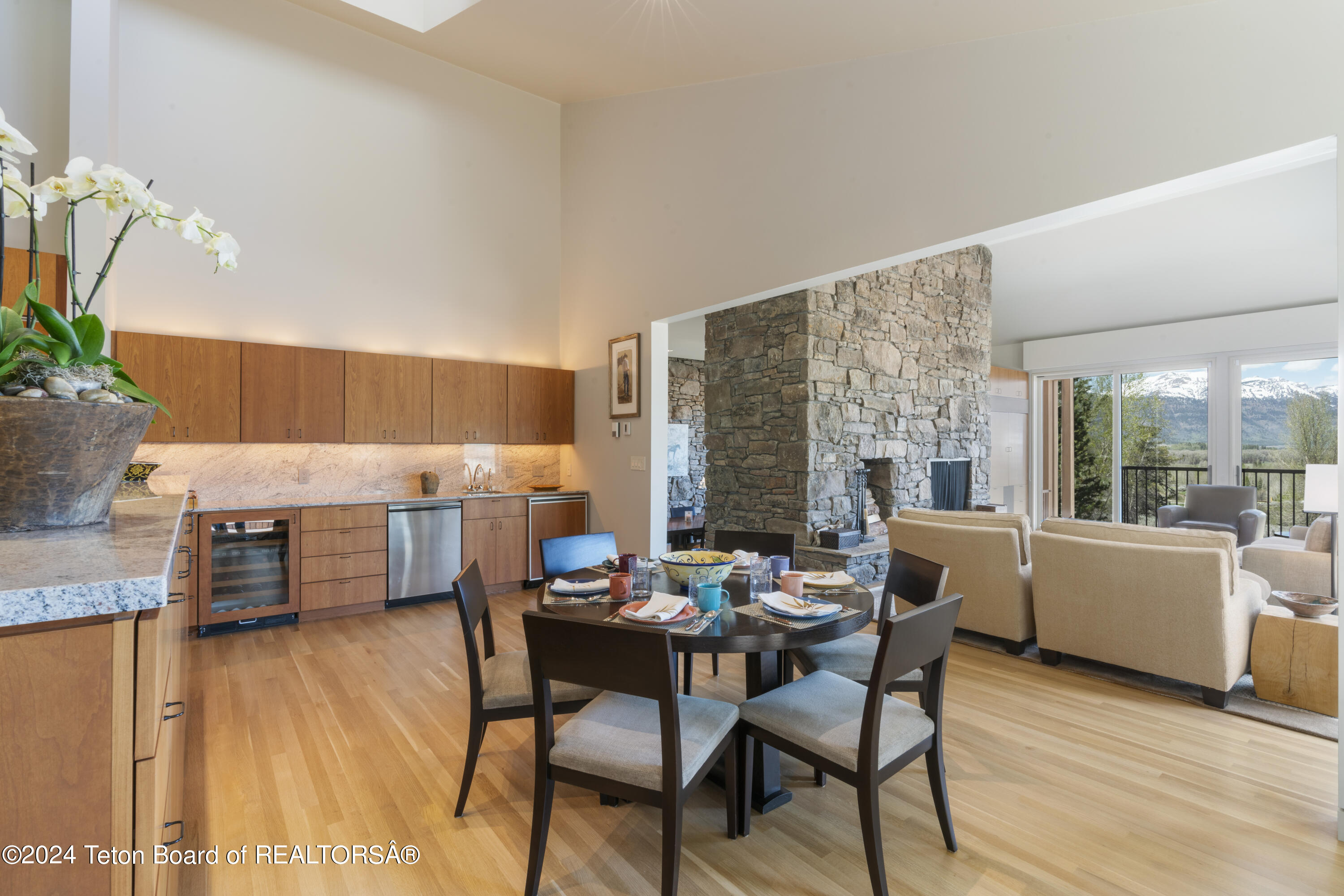 5070 Beavertail Road Wilson, WY 83014 - Photo 11 of 34 Everyday Dining