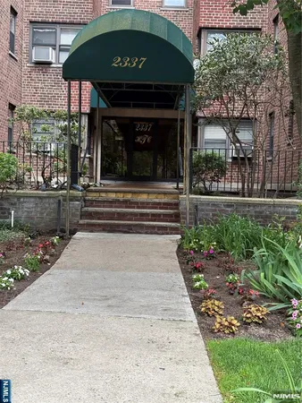 $1,850 | 2337 Hudson Terrace, Unit B10, Fort Lee, NJ 07024