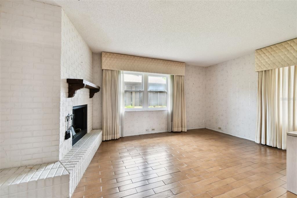 2101 Sunset Point Road, Unit 201 Clearwater, FL 33765 - Photo 6 of 72 Gallery Image 6