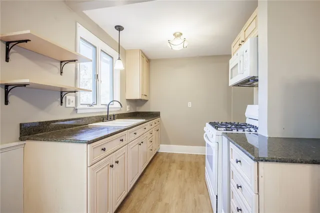 $1,895 | 1609 Culver Road, Unit 2, Rochester, NY 14609