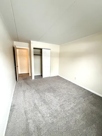 $2,000 | 1133 Royal St George Drive, Unit 108, Naperville, IL 60563