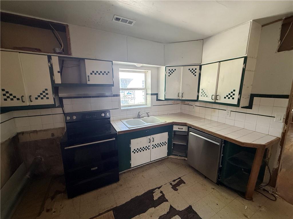 2904 Northeast Parvin Road Kansas City, MO 64117 - Photo 4 of 16