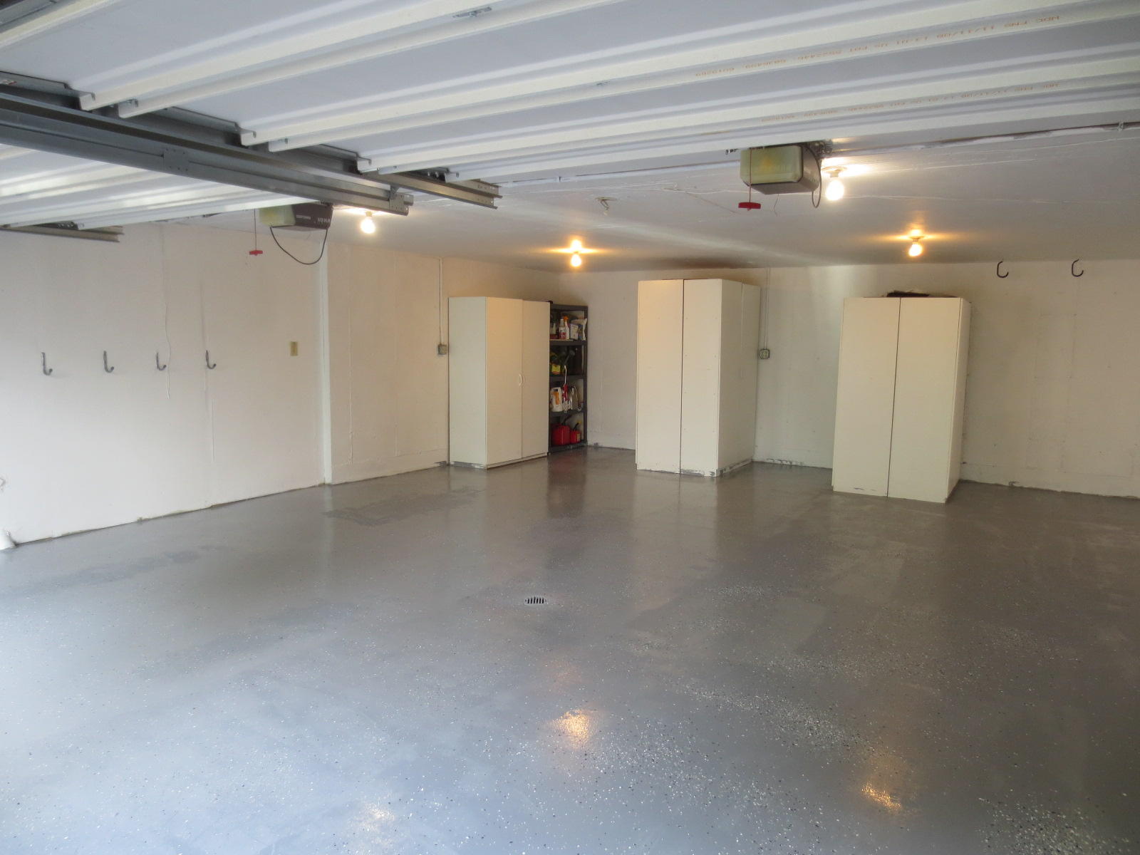 5480 Setter Road Roanoke, VA 24012 - Photo 17 of 20 Garage.JPG