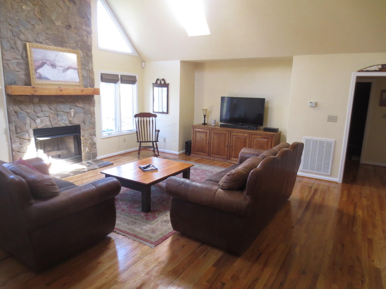 5480 Setter Road Roanoke, VA 24012 - Photo 4 of 20 great room.JPG