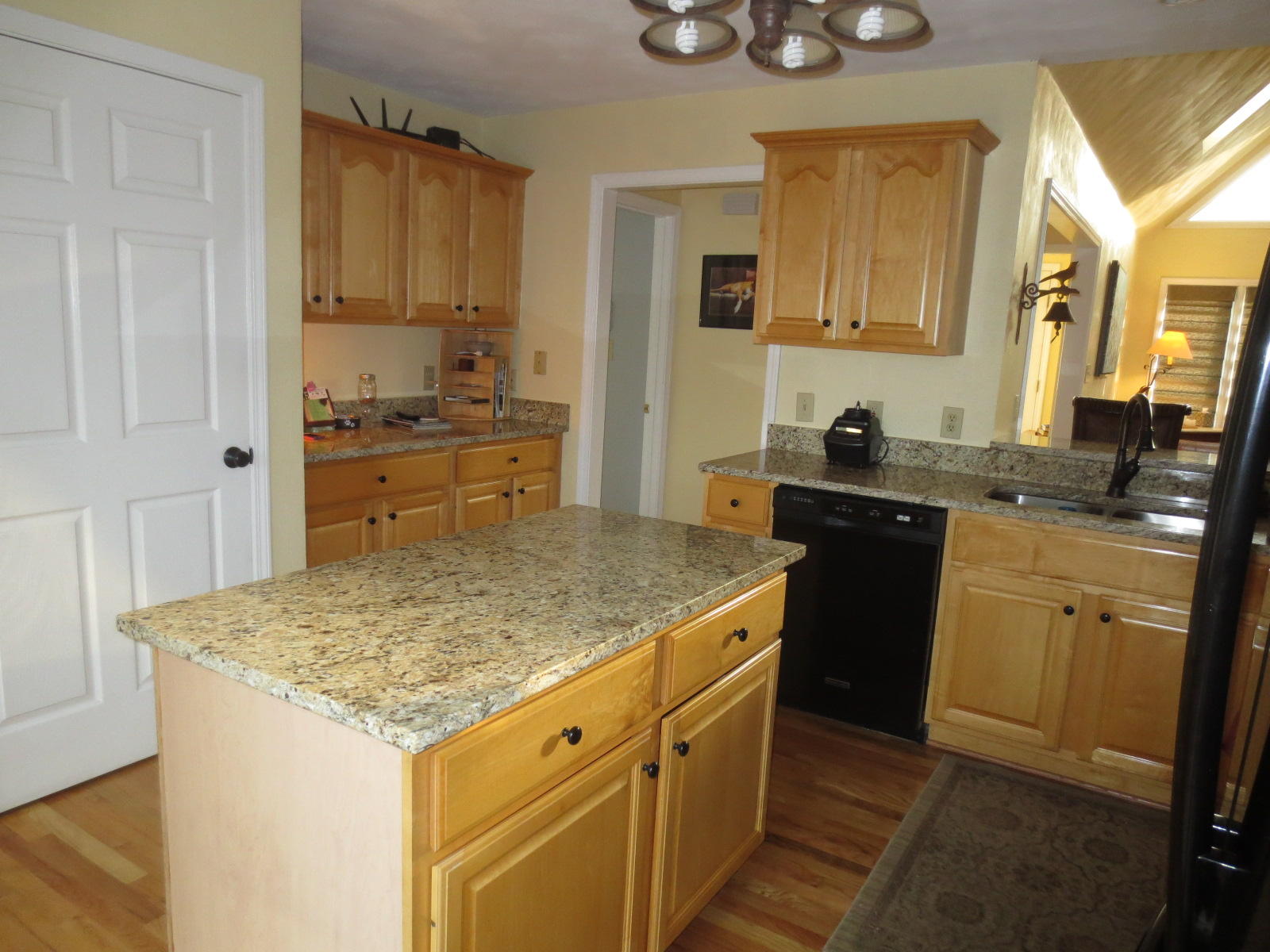 5480 Setter Road Roanoke, VA 24012 - Photo 6 of 20 Kitchen.JPG