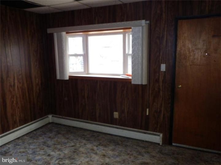 51 East Chelton Road Brookhaven, PA 19015 - Photo 4 of 11 Gallery Image 4