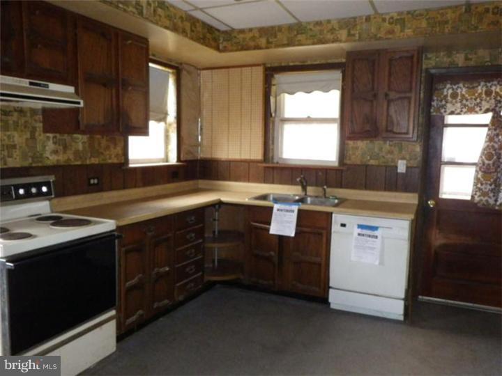 51 East Chelton Road Brookhaven, PA 19015 - Photo 7 of 11 Gallery Image 7