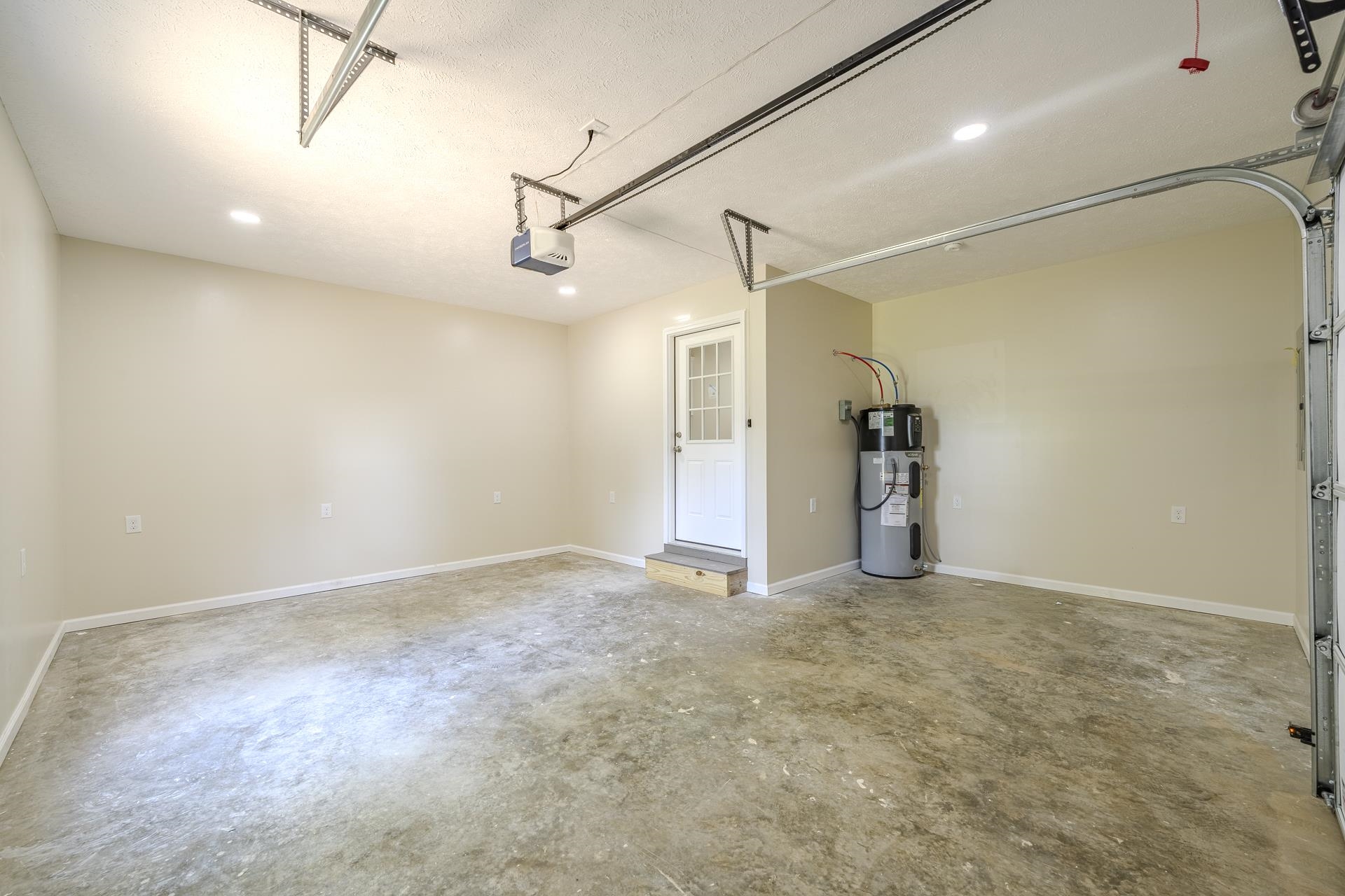 231 Clausel Lane Adamsville, TN 38310 - Photo 26 of 32 a view of a empty room with ceiling fan