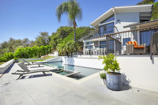 $5,950,000 | 524 Via Sinuosa, Santa Barbara, CA 93110