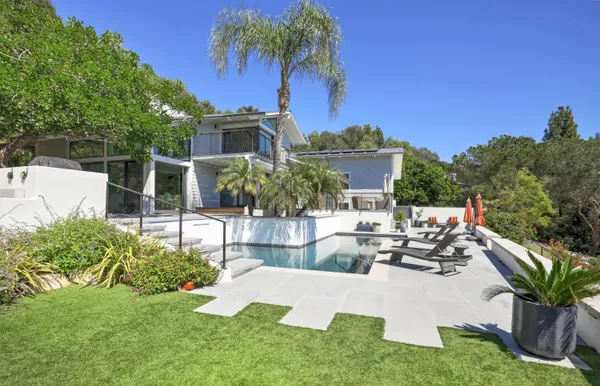 $5,950,000 | 524 Via Sinuosa, Santa Barbara, CA 93110