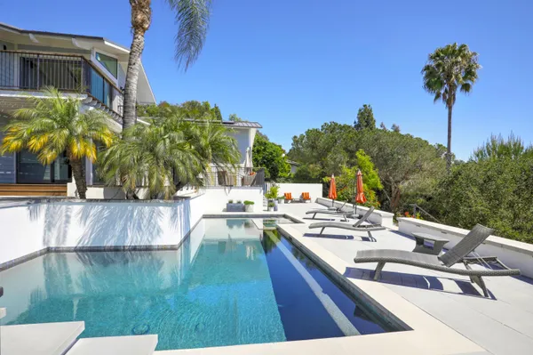 $5,950,000 | 524 Via Sinuosa, Santa Barbara, CA 93110