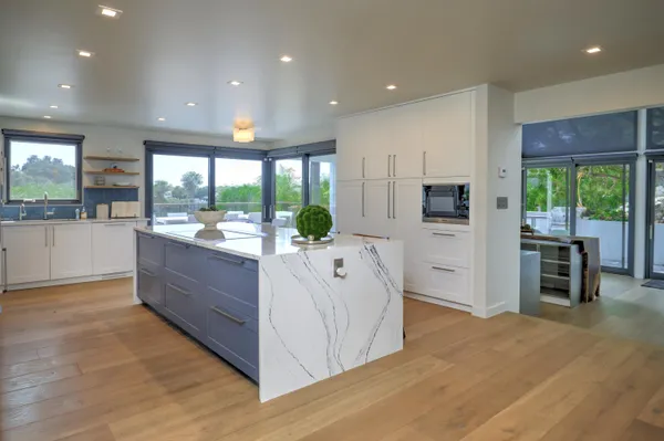 $5,950,000 | 524 Via Sinuosa, Santa Barbara, CA 93110