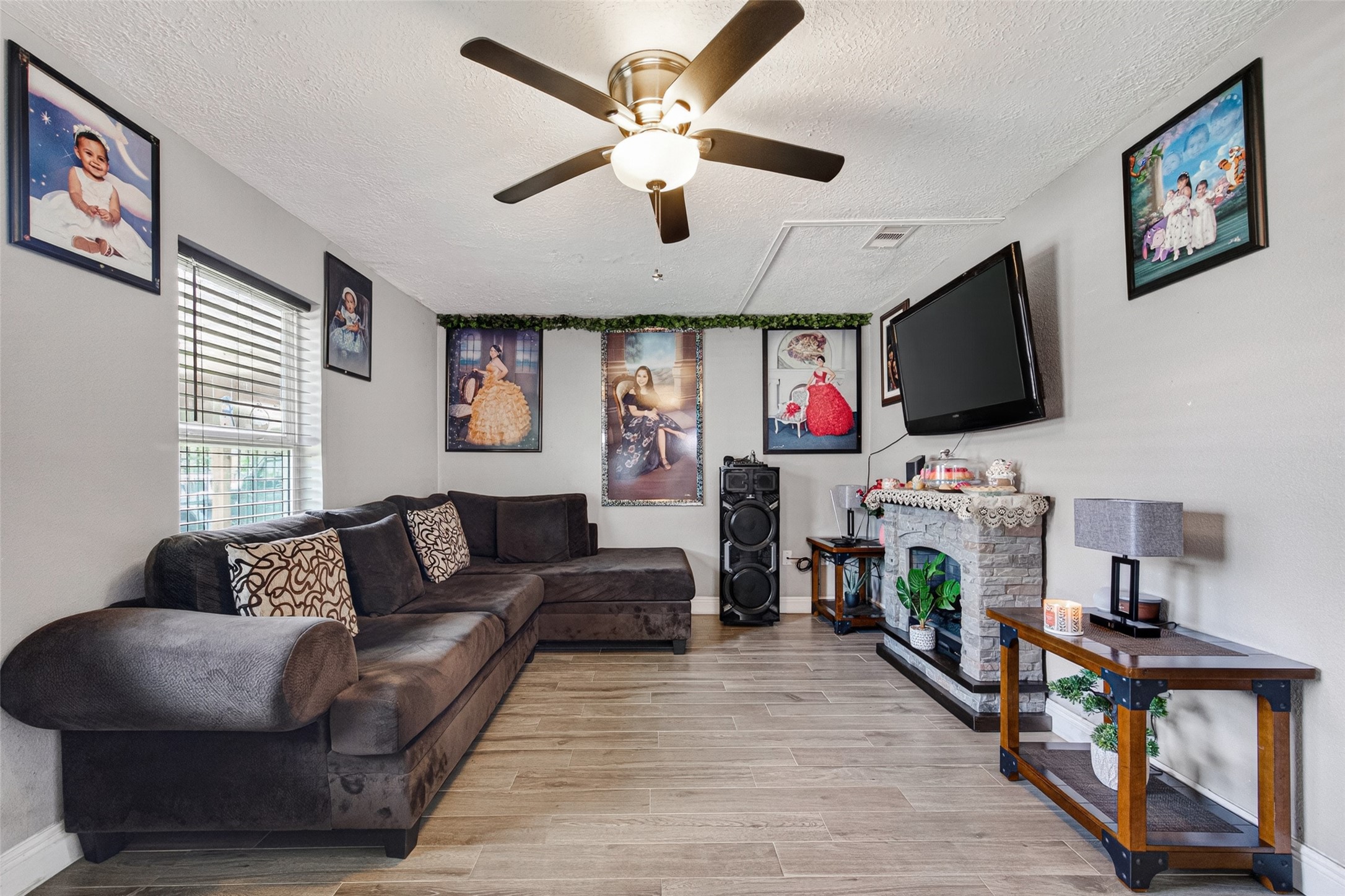 2402 Raymond Street Pasadena, TX 77506 - Photo 7 of 33
