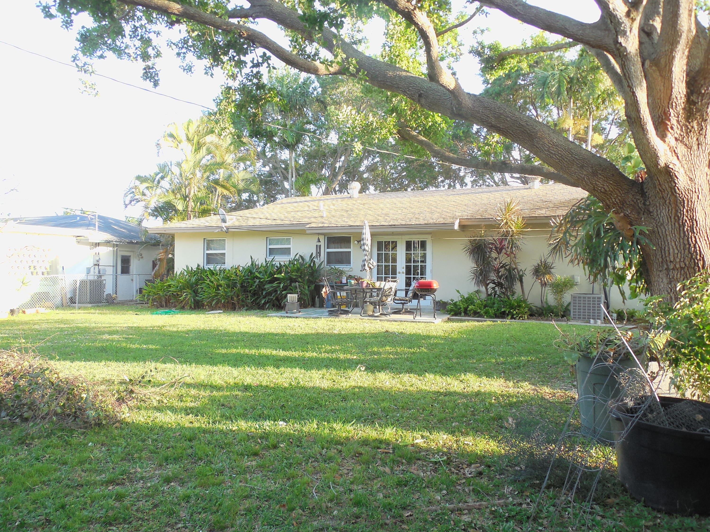 3329 Grove Road Palm Beach Gardens, FL 33410 - Photo 22 of 28 Plenty of room for a pool.