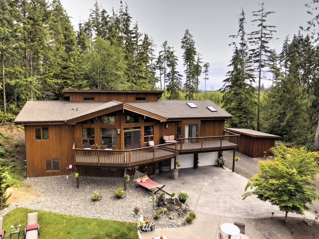 953 East Phillips Lake Loop Road Shelton, WA 98584 - Photo 1 of 25 Gallery Image 1