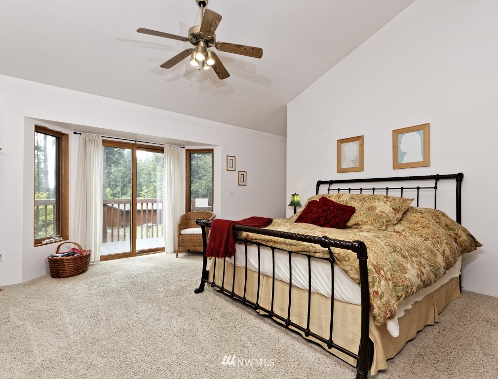 953 East Phillips Lake Loop Road Shelton, WA 98584 - Photo 11 of 25 Gallery Image 11