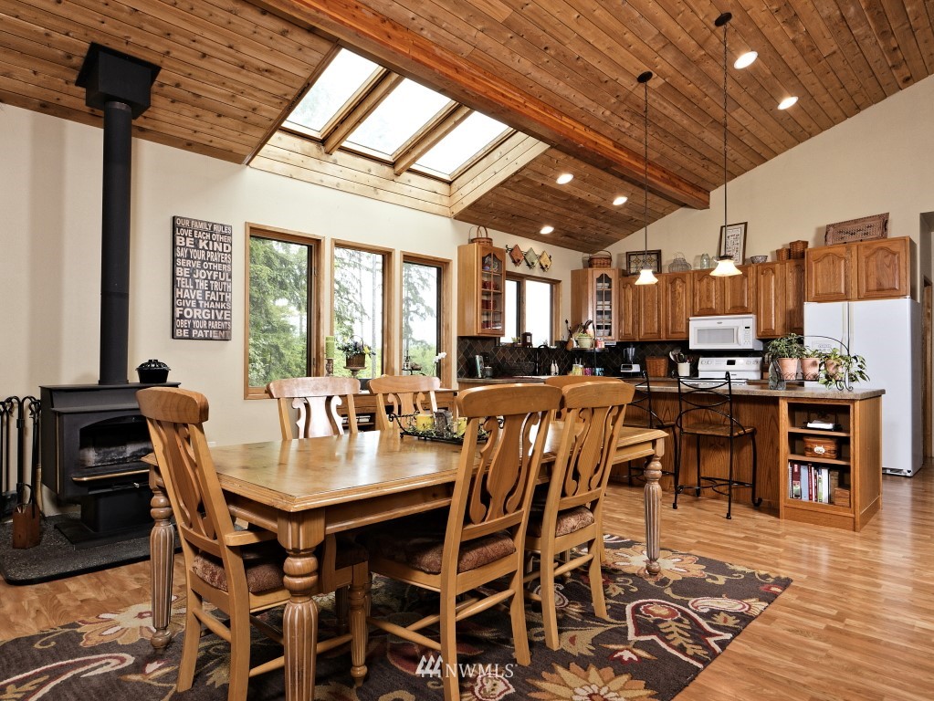 953 East Phillips Lake Loop Road Shelton, WA 98584 - Photo 8 of 25 Gallery Image 8