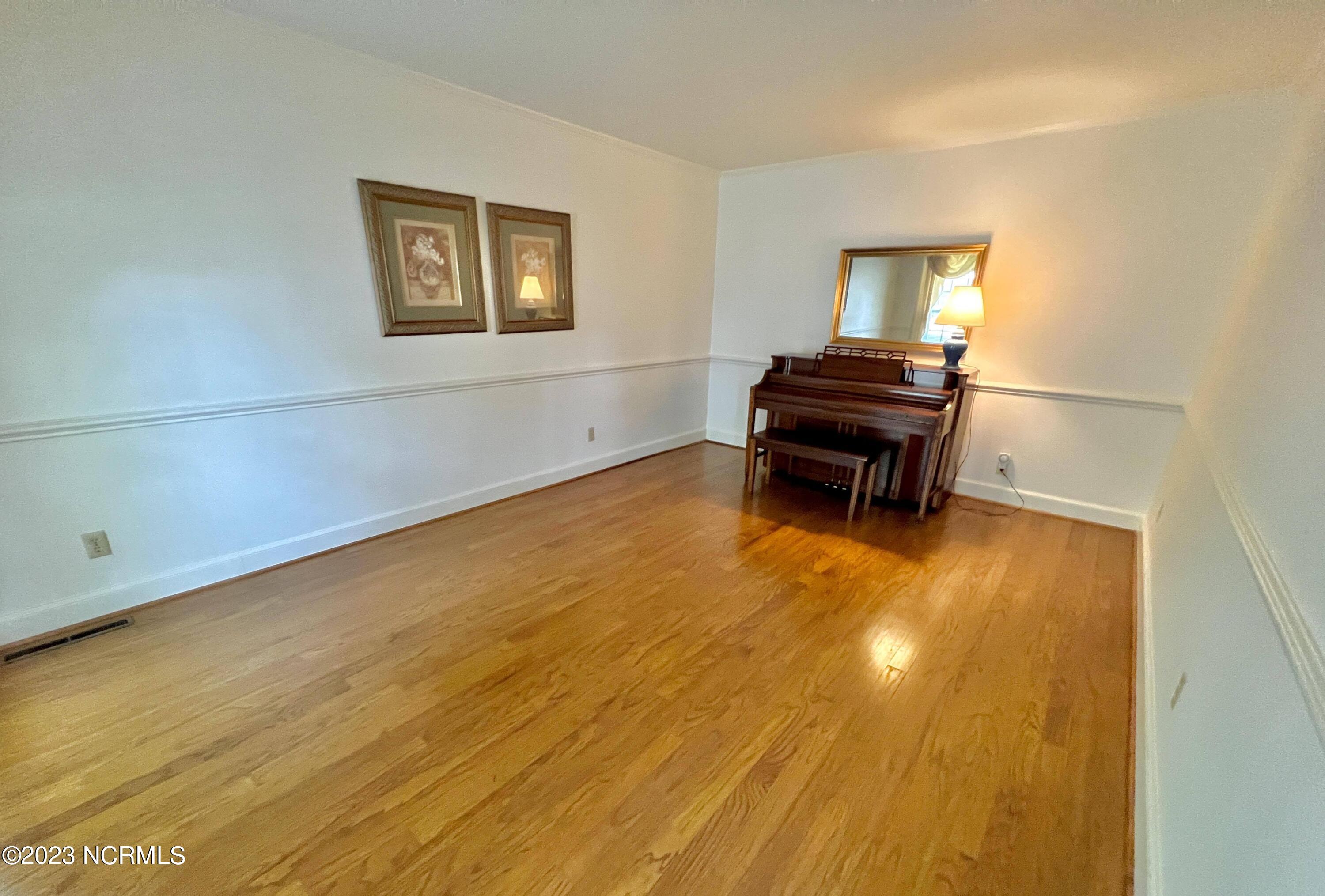 1905 Stanton Road Kinston, NC 28504 - Photo 6 of 86 387572039_24268710119393999_495736247096