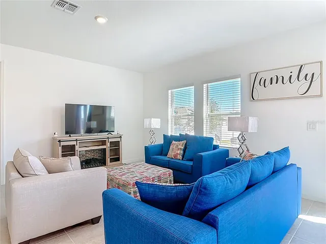 $369,000 | 1625 Hill Park Drive, Deltona, FL 32725