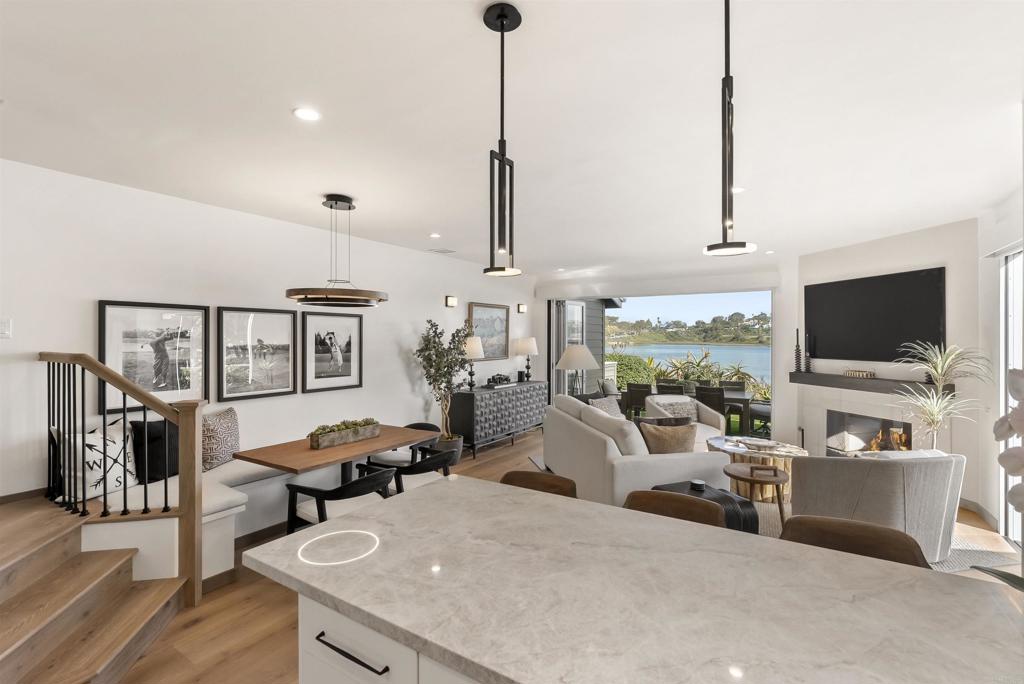 2923 Sandy Pointe, Unit 8 Del Mar, CA 92014 - Photo 4 of 16