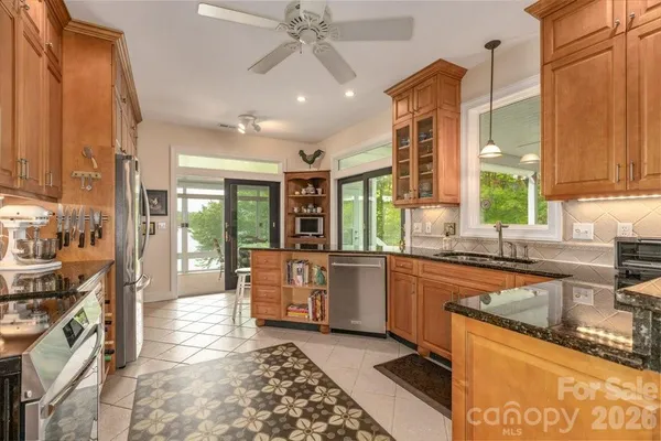 $1,600,000 | 797 Lake Club Drive, Nebo, NC 28761