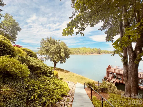 $1,600,000 | 797 Lake Club Drive, Nebo, NC 28761