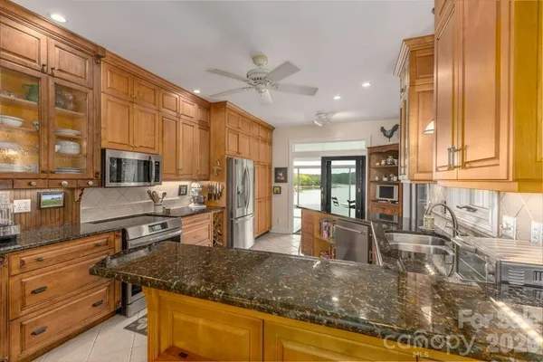 $1,600,000 | 797 Lake Club Drive, Nebo, NC 28761