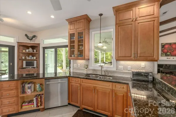 $1,600,000 | 797 Lake Club Drive, Nebo, NC 28761