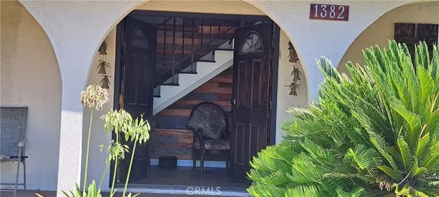 a view of a livingroom with furniture