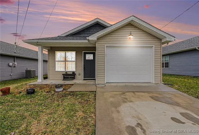 $193,500 | 975 Wooded Trail, Scottsburg, IN 47170