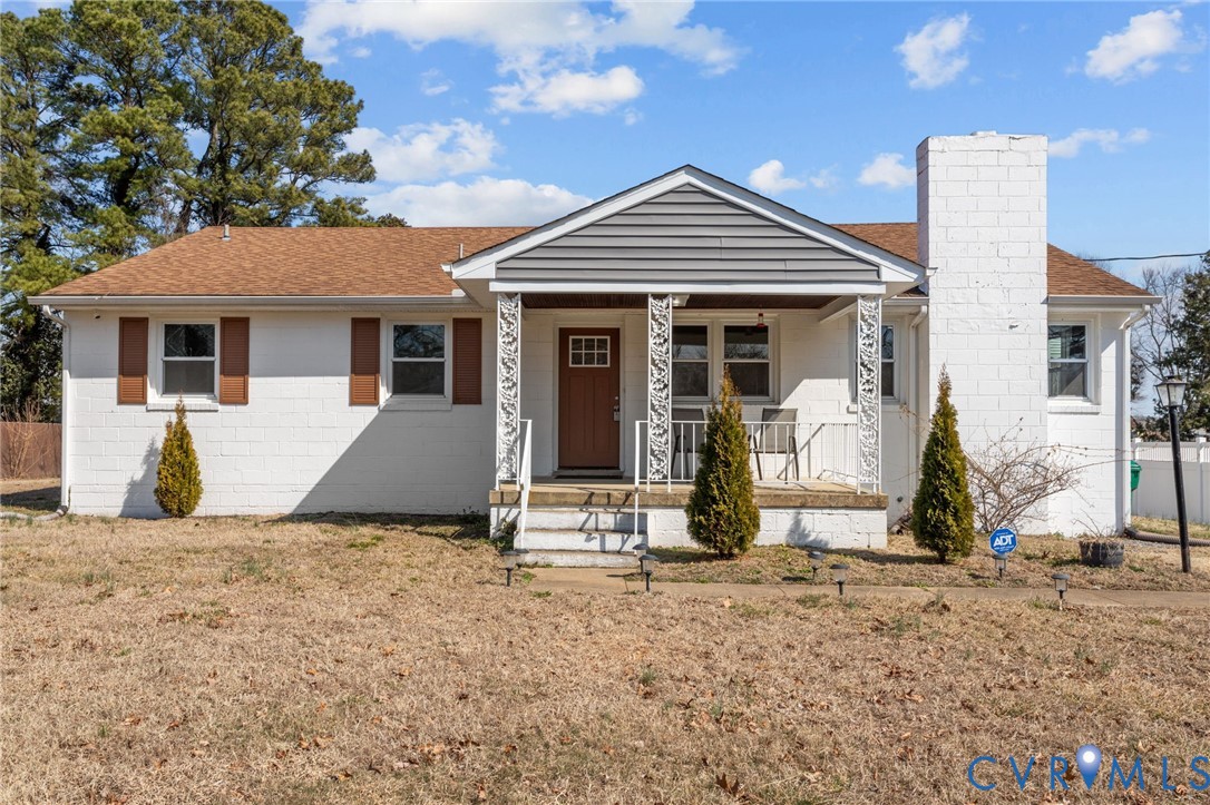 7547 Media Park Road Henrico, VA 23231 - Photo 4 of 24 a view of a house with a yard