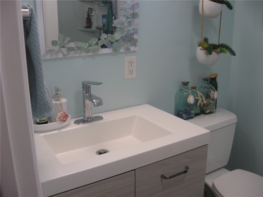 40 Riverdale Road Westerly, RI 02891 - Photo 24 of 31 Gallery Image 24