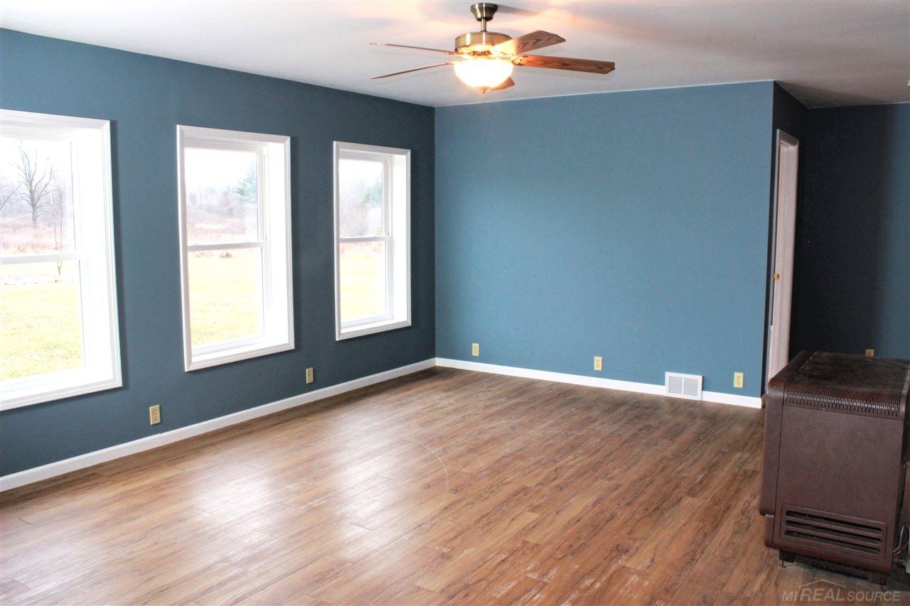 6933 Kilburn Road Jeddo, MI 48032 - Photo 22 of 26 31369188-21.JPG