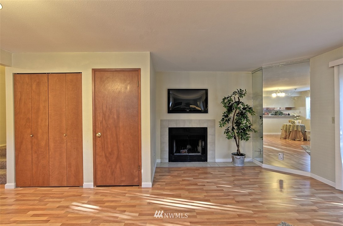 18910 Bothell Everett Highway, Unit E4 Bothell, WA 98012 - Photo 11 of 21
