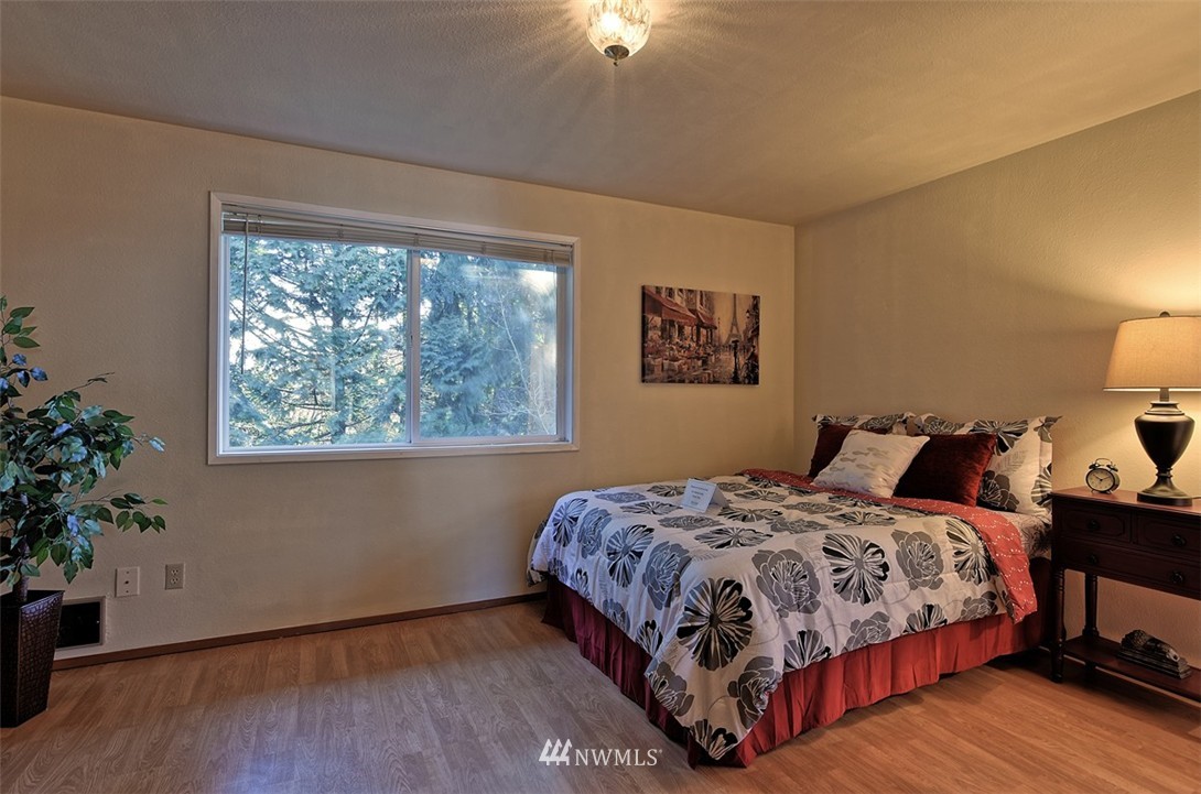 18910 Bothell Everett Highway, Unit E4 Bothell, WA 98012 - Photo 14 of 21