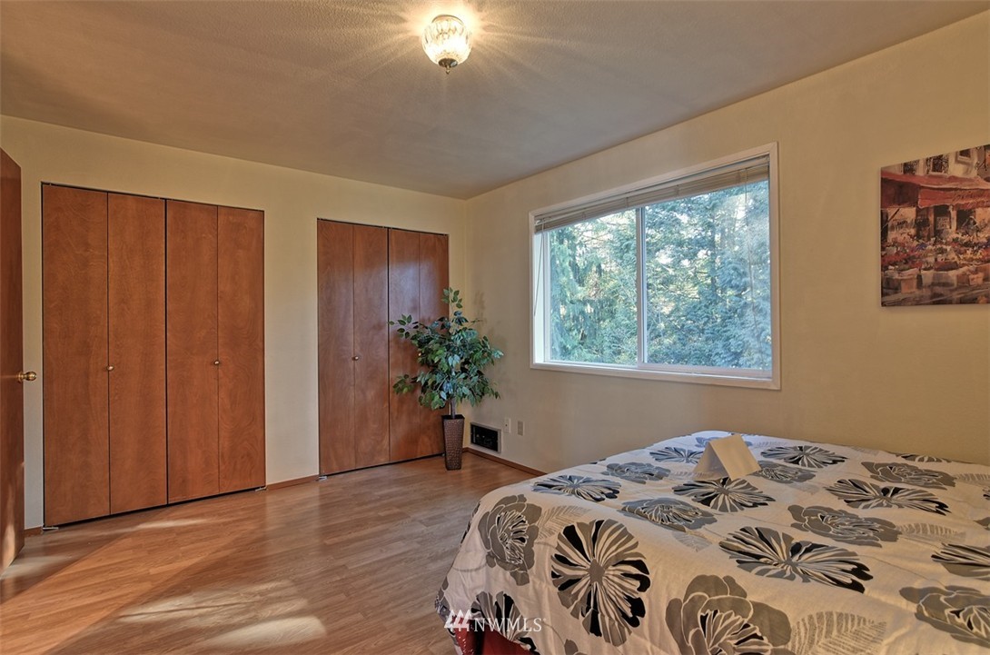 18910 Bothell Everett Highway, Unit E4 Bothell, WA 98012 - Photo 15 of 21