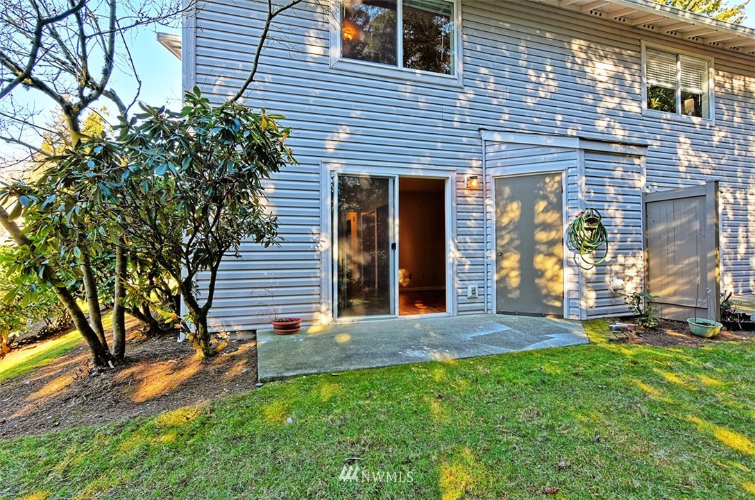 18910 Bothell Everett Highway, Unit E4 Bothell, WA 98012 - Photo 20 of 21