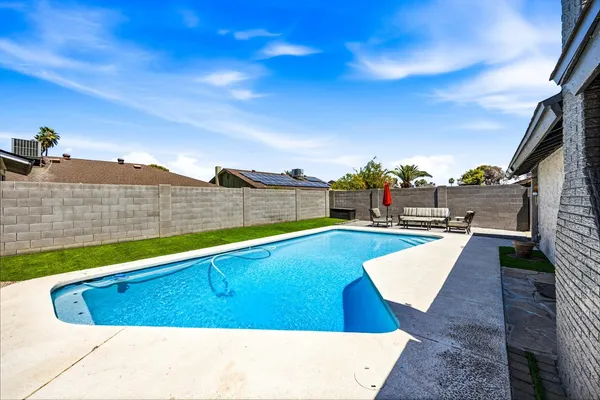 $2,800 | 3968 West Hearn Road, Phoenix, AZ 85053