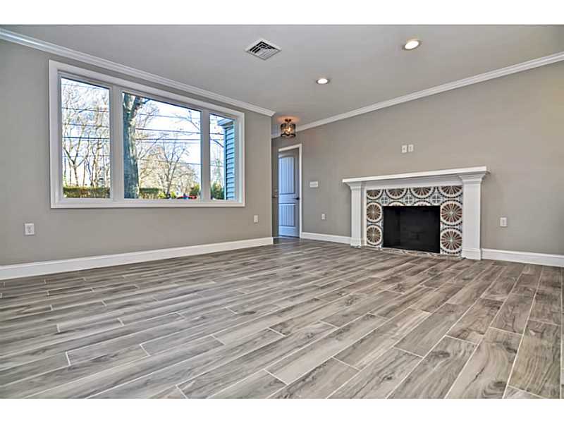 224 Sowams Road Barrington, RI 02806 - Photo 6 of 24 Exterior Front.