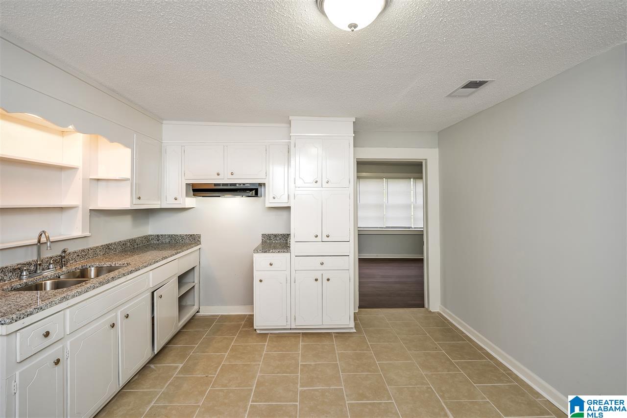 2702 3rd Avenue Jasper, AL 35501 - Photo 5 of 10