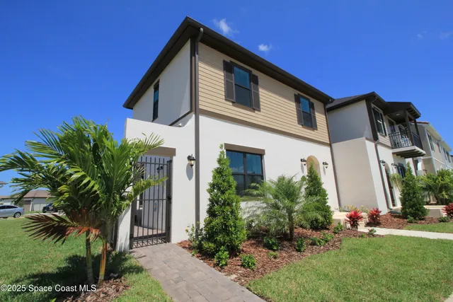 a front view of house with yard