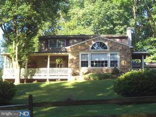 328 Howarth Road Media, PA 19063 - Photo 1 of 6