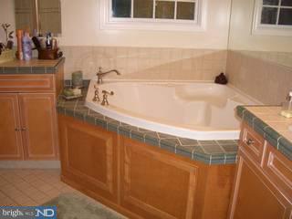 328 Howarth Road Media, PA 19063 - Photo 5 of 6