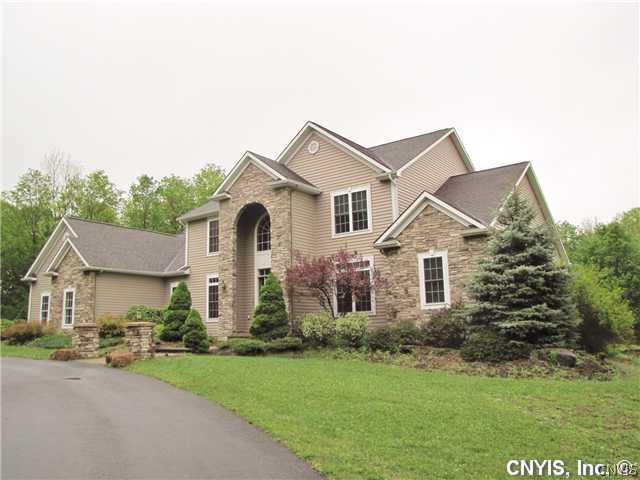 8435 Brae Leure Road Manlius, NY 13104 - Photo 1 of 1 Exterior Front