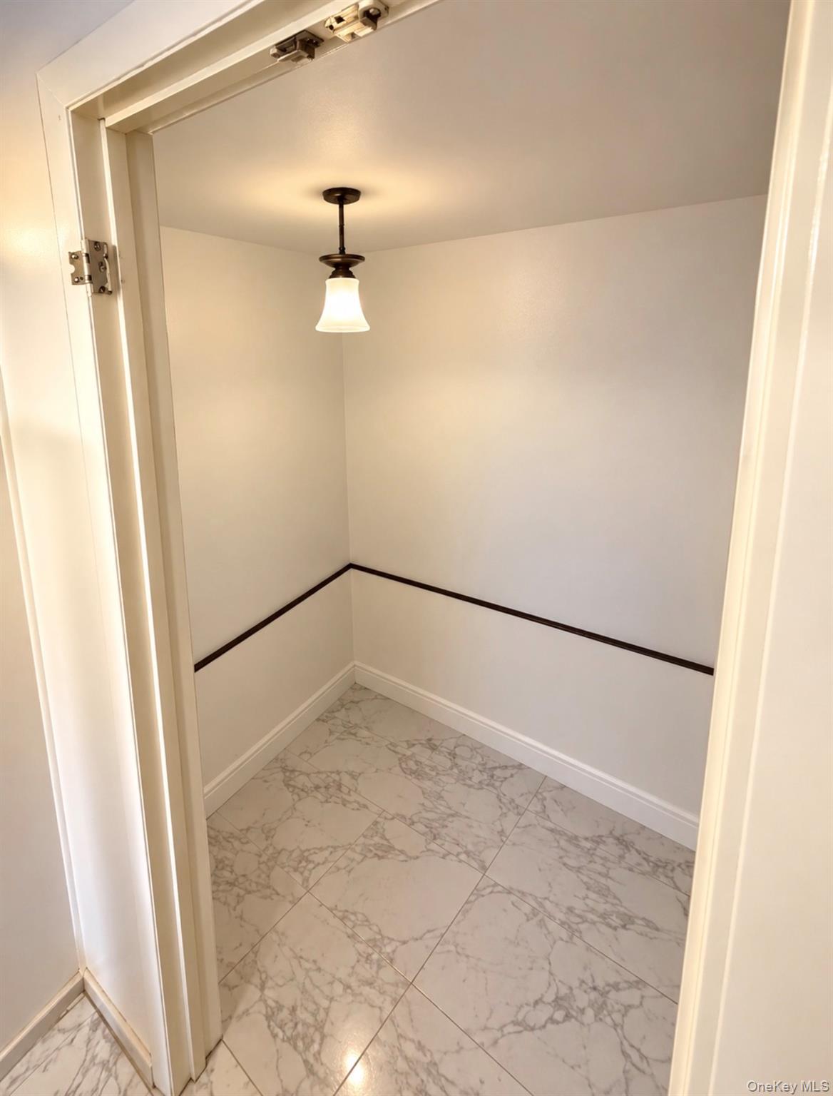 51 Brook Road Valley Stream, NY 11581 - Photo 5 of 6 Gallery Image 5