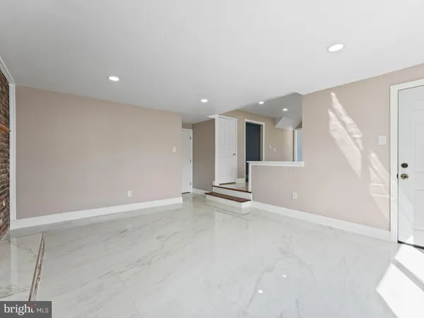 $4,000 | 523 Rhode Island Avenue, Cherry Hill, NJ 08002
