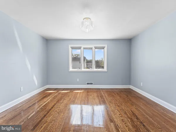 $4,000 | 523 Rhode Island Avenue, Cherry Hill, NJ 08002