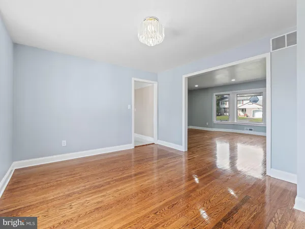 $4,000 | 523 Rhode Island Avenue, Cherry Hill, NJ 08002