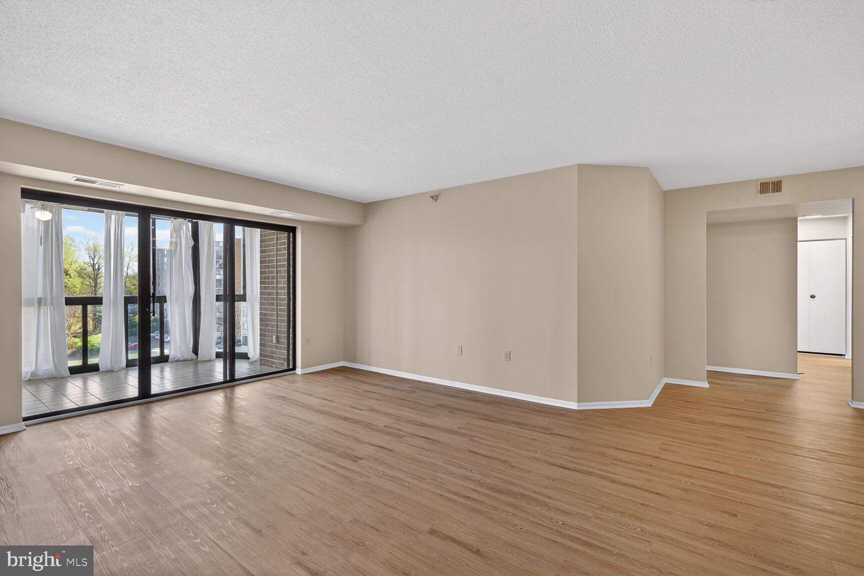 15115 Interlachen Drive, Unit 3521 Silver Spring, MD 20906 - Photo 4 of 22